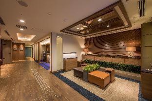 Super Premier Honmachi Ekimae Natural Hot Springs 酒店 3*