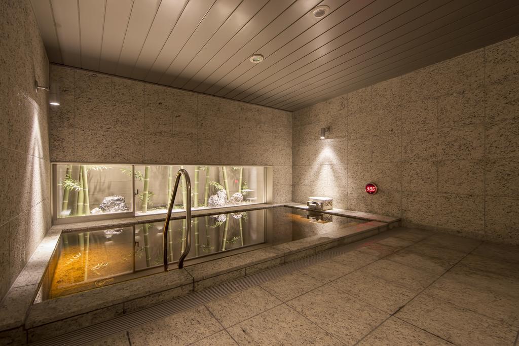 酒店 Super Premier Honmachi Ekimae Natural Hot Springs