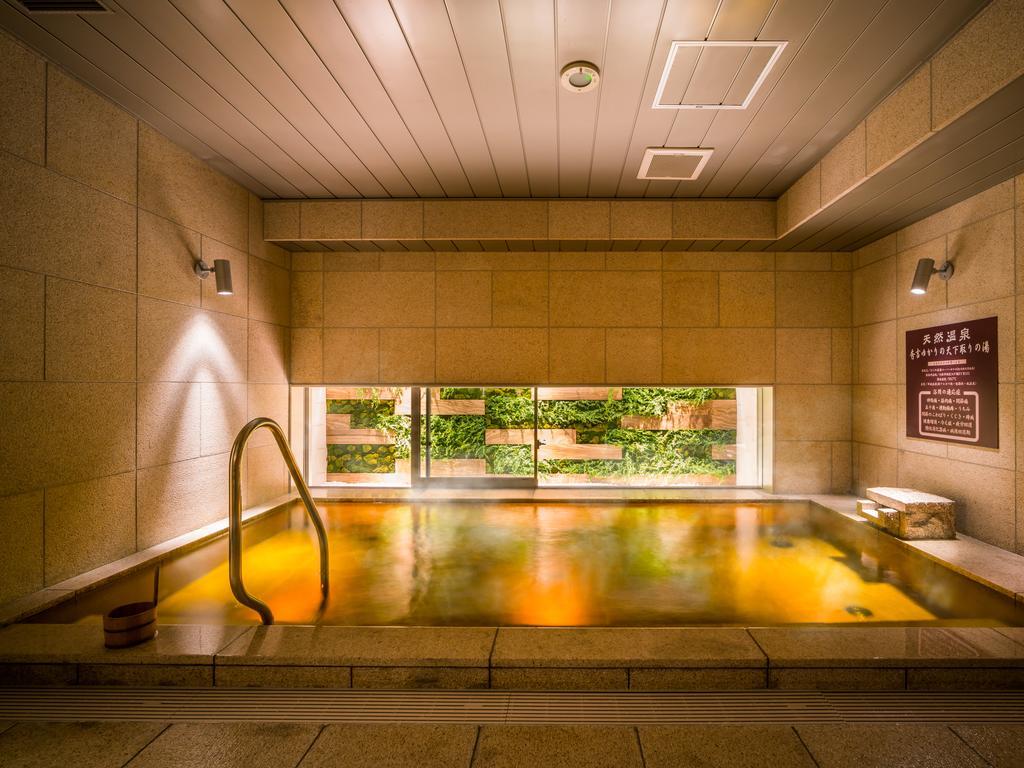 酒店 Super Premier Honmachi Ekimae Natural Hot Springs 3*