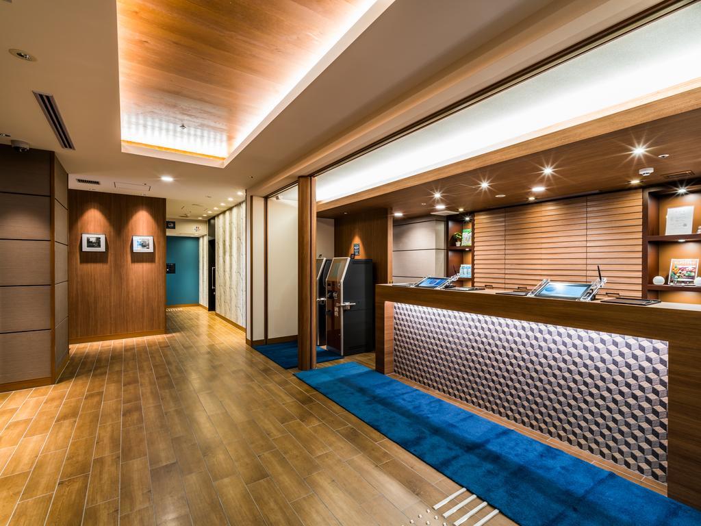 Super Premier Honmachi Ekimae Natural Hot Springs 酒店 3*