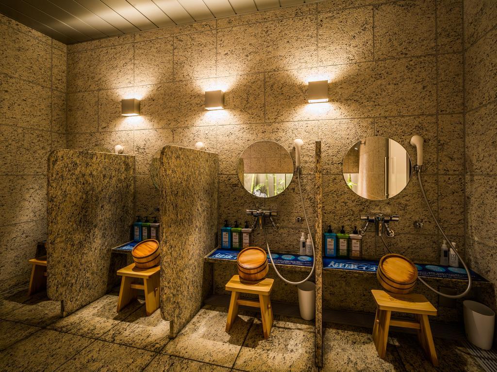Super Premier Honmachi Ekimae Natural Hot Springs 酒店 3*