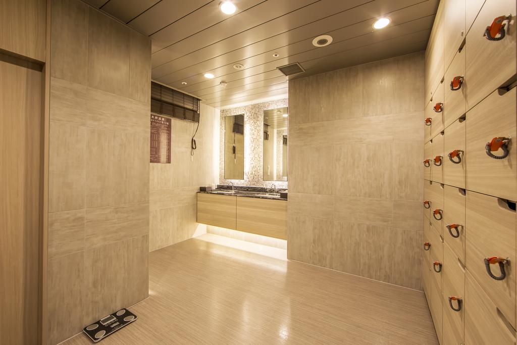 酒店 Super Premier Honmachi Ekimae Natural Hot Springs 3*